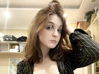 sexy webcamgirl DaisyGartrell