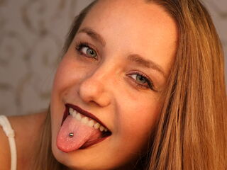 hot webcam show BelleCox