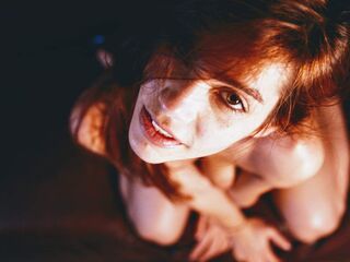 nude webcamgirl photo CleoCharm