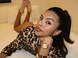 girl cam naked DemiLevia