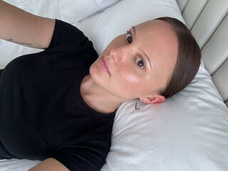 live chat room JenniferLester