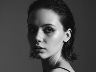 fingering girl chatroom JudithSterett