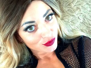 chat room live cam LionessoneForu