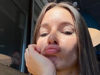 naked cam girl fingering pussy OdetteWingler