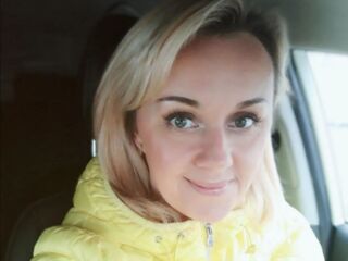 live cam girl SkyKuper