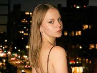 webcamstripper picture SophiePeachy
