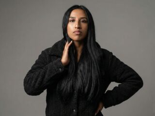 hot livecam AdaharaBanks