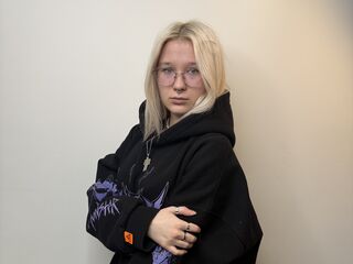 chat room live webcam AdelinaCostanti