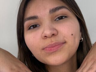 nude web cam AdriaKunstlinger