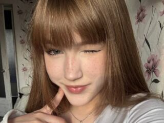 hot strip tease webcam AlberthaBack