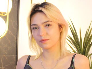 camslut spreading pussy AlysiaBennet