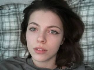 kinky cam AntoinetteCurtis