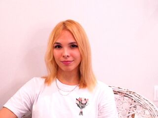 camgirl playing with sextoy AvelinaRose