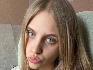 camwhore live AyannaOverturf