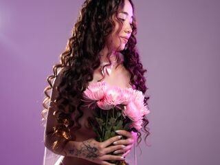 nude camgirl photo BellaClaire