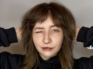 naughty camgirl fingering shaved pussy BettieGiernoth