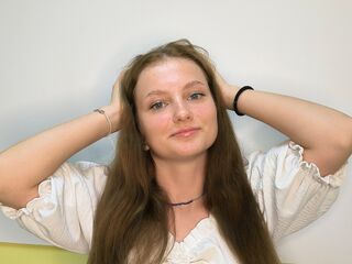 cam girl masturbating with vibrator BlissCorrell