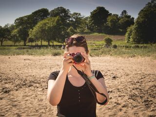 naked camgirl masturbating with vibrator BrightEmma