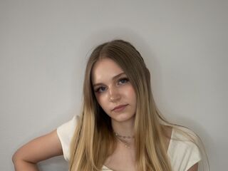naked camgirl gallery CandiMalott