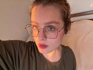 naked girl with webcam masturbating with dildo CindyEth