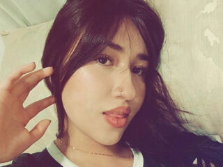 masturbating webcamgirl ClaireThomas