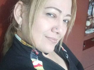 camgirl masturbating with vibrator ClauCortner