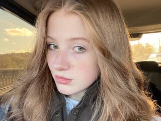hot cam girl fingering pussy DaniellaSunshine