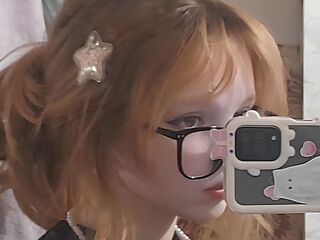 camgirl playing with vibrator EarleneFarran