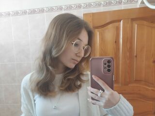 fingering cam girl video EdrisWauters