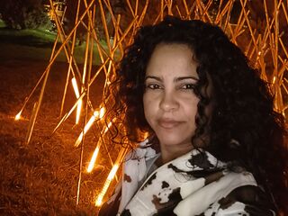 nude camgirl photo ElaMerisan