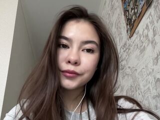 topless cam girl ElleStarling