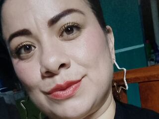 cam girl playing with sextoy EmilyTempation