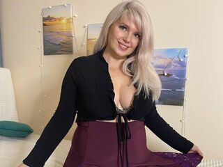 camgirl showing tits EmmaPil