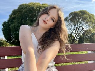 cam whore livesex EssyMilton