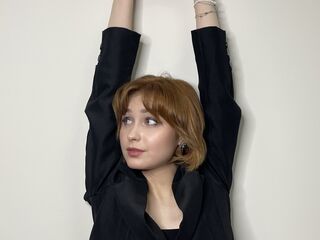 camgirl masturbating with vibrator FloraHamp