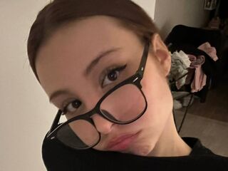 naughty camgirl masturbating with vibrator FranciscaRamerez