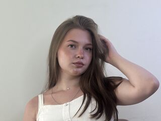 camslut showing pussy FredericaGallien