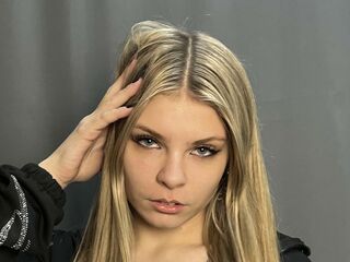 naked girl with webcam masturbating GlendaLabeau