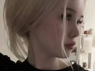 cam girl fingering pussy HeatherHeinitz
