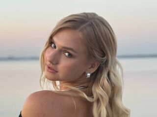 fingering webcamgirl picture HelenPetrini