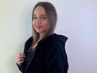 naked girl with live cam masturbating HortenciaAldi