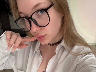 masturbating webcamgirl JadeDerrow