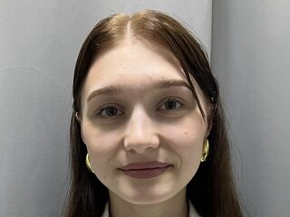 camgirl masturbating with dildo JessiMills