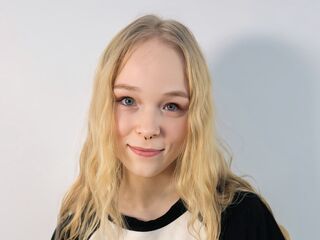 free nude cam KamiMellema