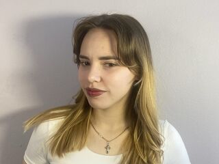 naughty camgirl fingering shaved pussy KeiraBau