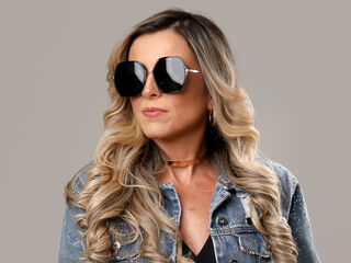 cam girl sexshow KiaraMoraes