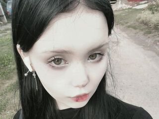 camslut masturbating KrystleHadley