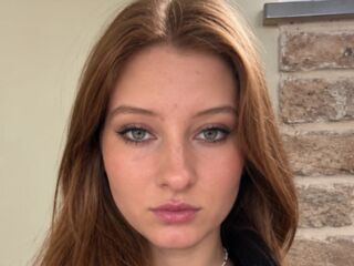free nude webcam LaraVey