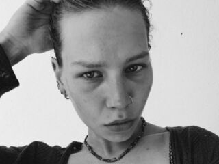 naked webcam girl picture LeeanneYepes