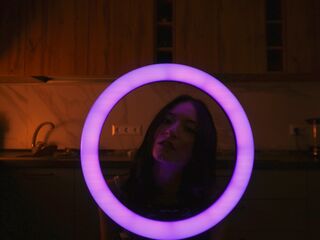 hot camslut LessyLuiz